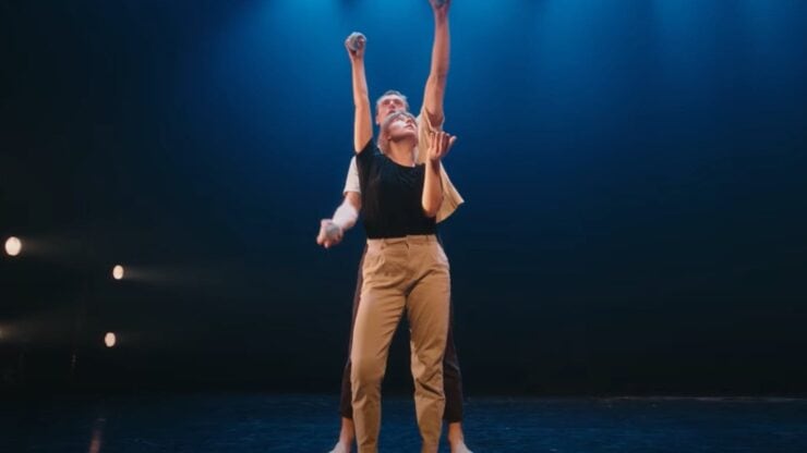 Contemporary circus piece: Amalgam